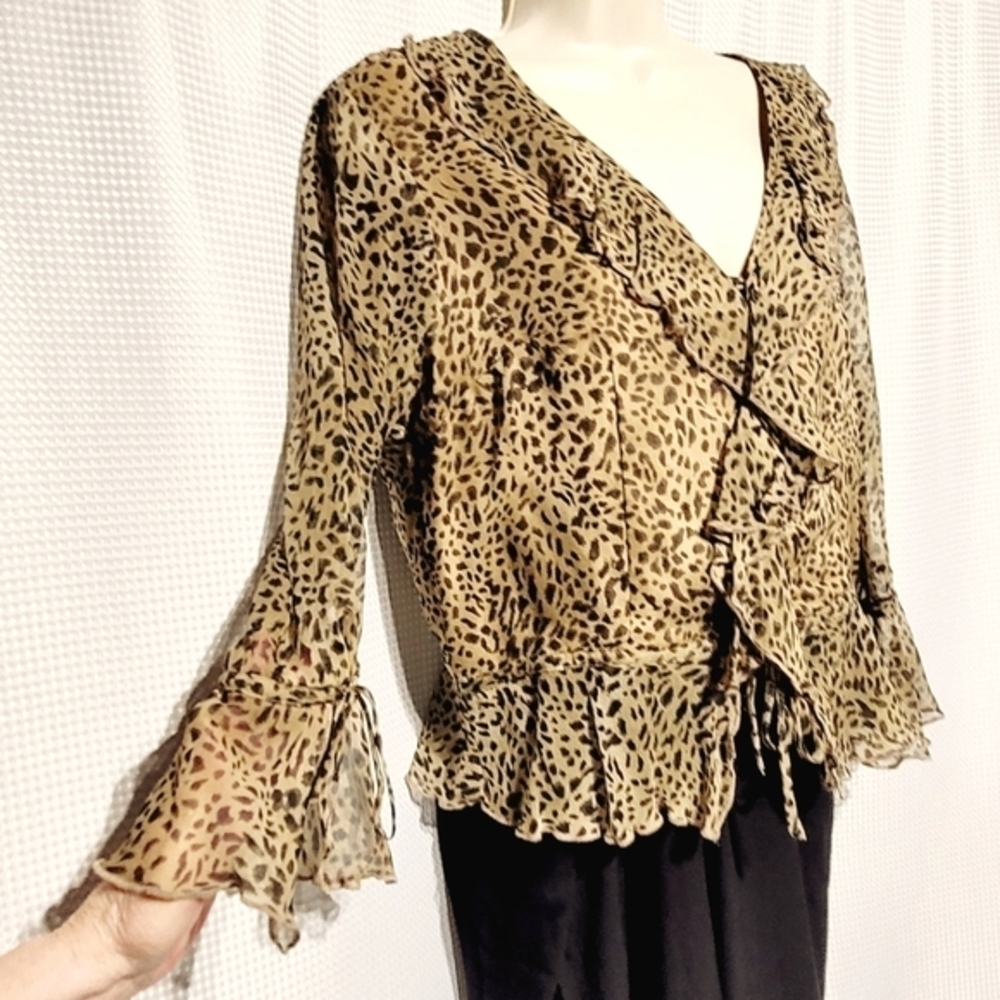 Allison Taylor Petite Medium Silk Leopard Print Button Down with Bell Sleeves